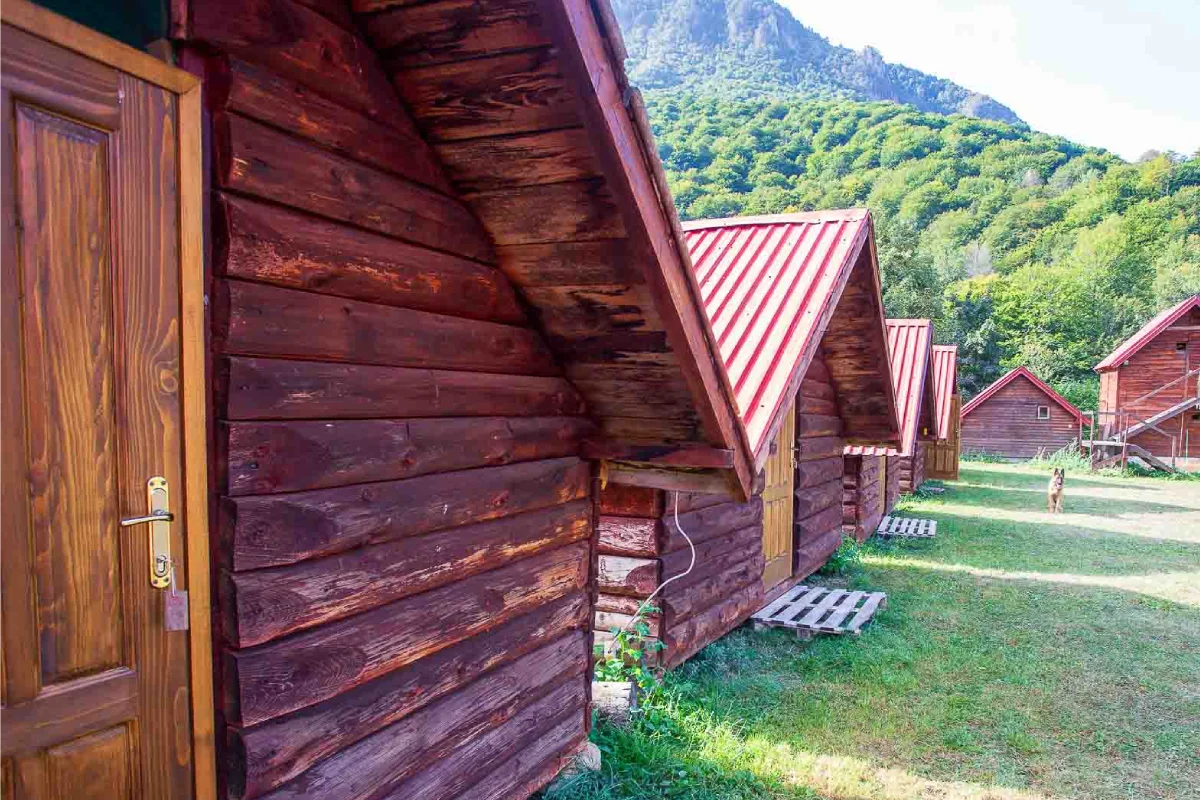 Rafting kamp Kanjon Tara - ambijent kampa i priroda 2