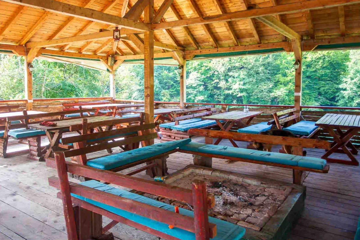 Rafting kamp Kanjon Tara - ambijent kampa i priroda 8